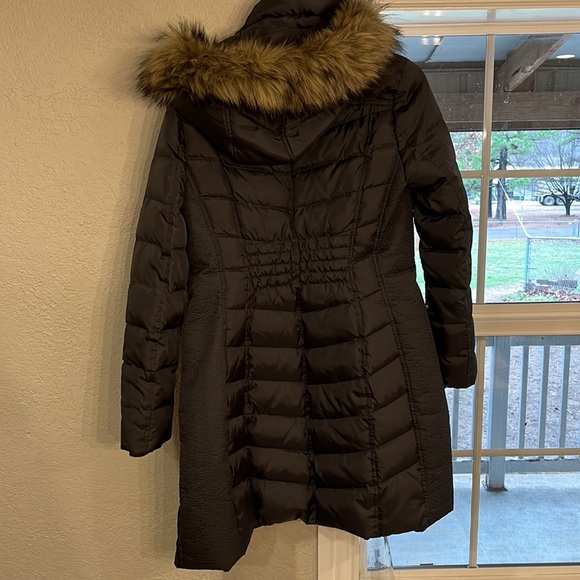 *BRAND NEW* Micheal Kors charcoal grey winter coat with fur hood. - Picture 7 of 11